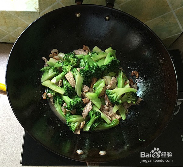 如何自制瘦肉炒西兰花