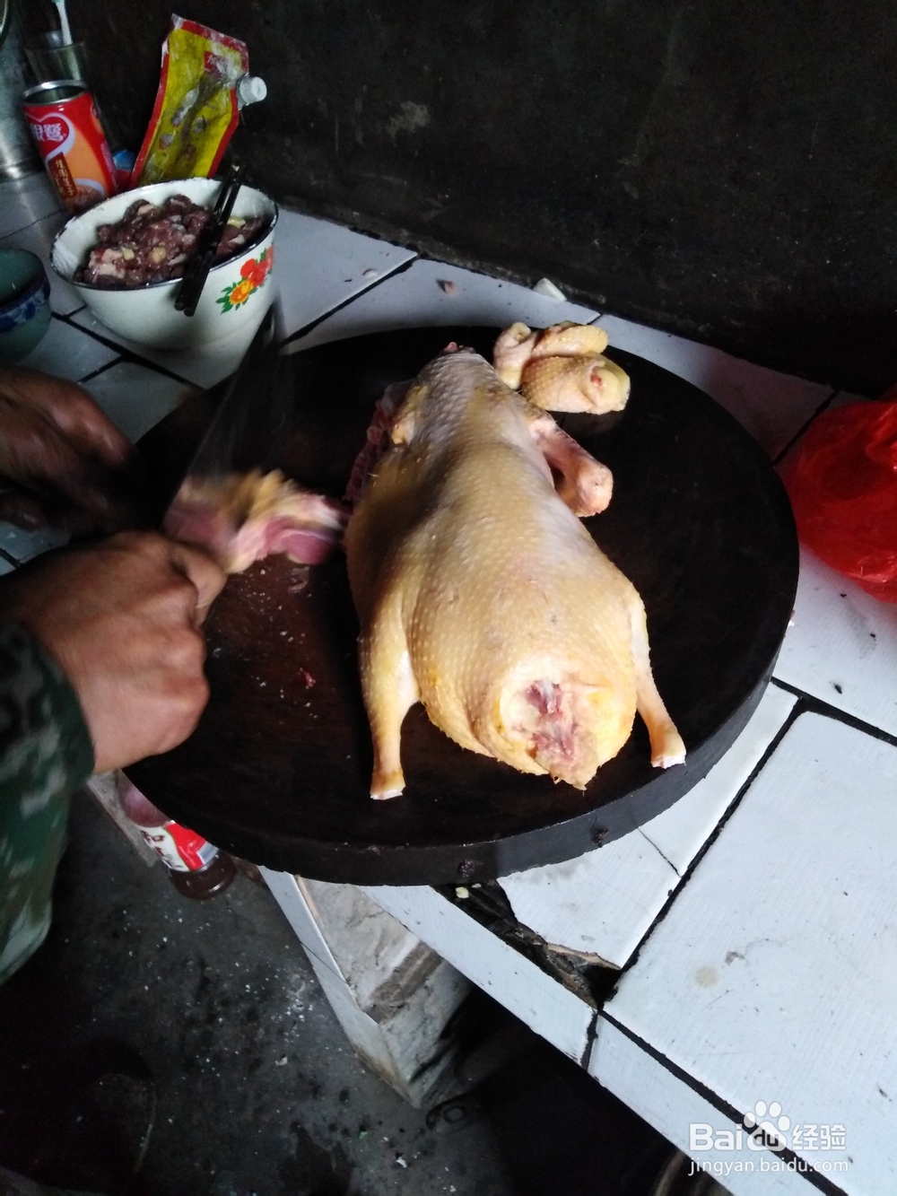 如何制做正宗的全卅醋血鸭？