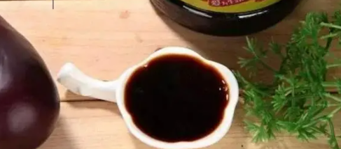 平常所说的生抽是醋吗