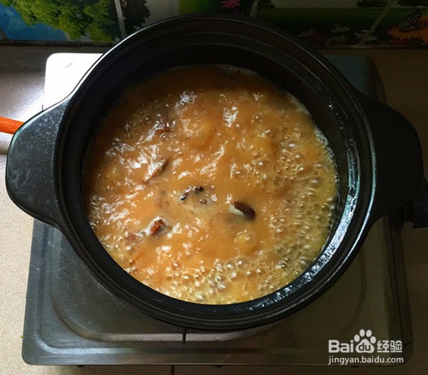 如何做出好吃的酸菜炖腊排骨