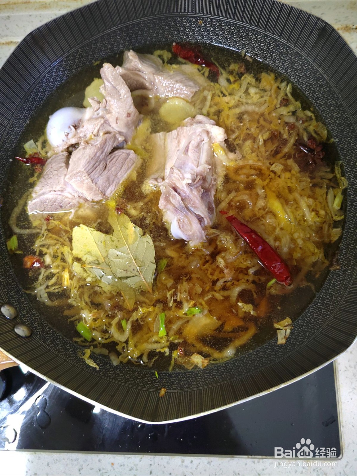 骨头炖酸菜的做法