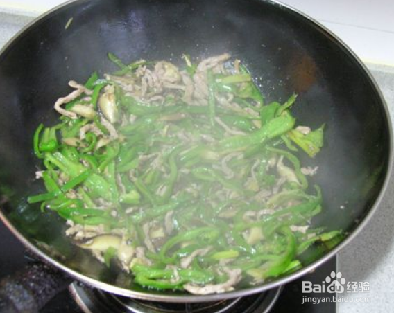 青椒香菇炒肉丝的做法