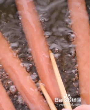 如何炸火腿肠