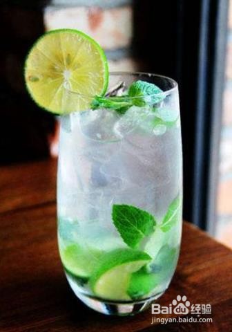 如何制作一杯莫吉托鸡尾酒