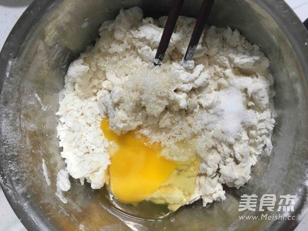 甜甜圈的家常做法