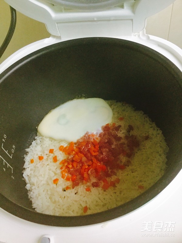 腊肠鸡蛋饭的做法