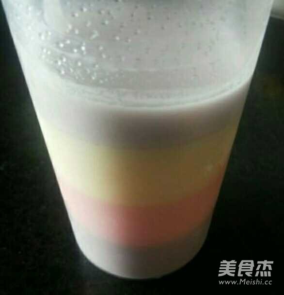 彩虹布丁的做法