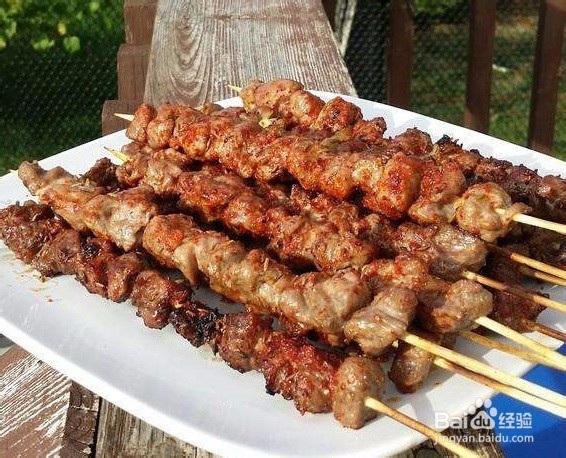 烤羊肉串使用什么样的肉