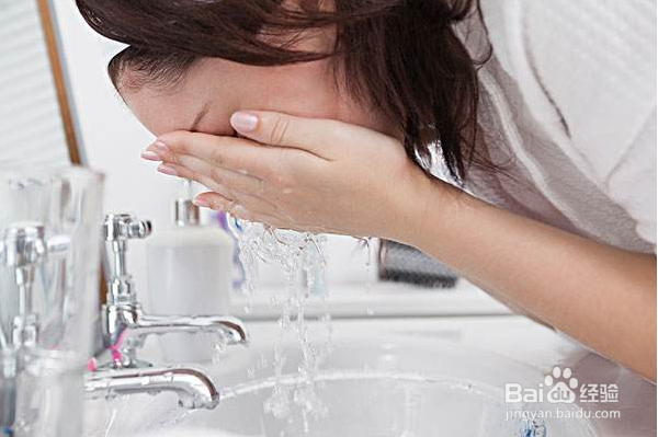 怎样正确洗脸？