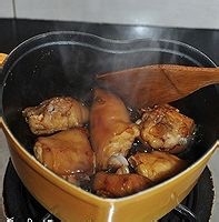 教你做红焖猪蹄
