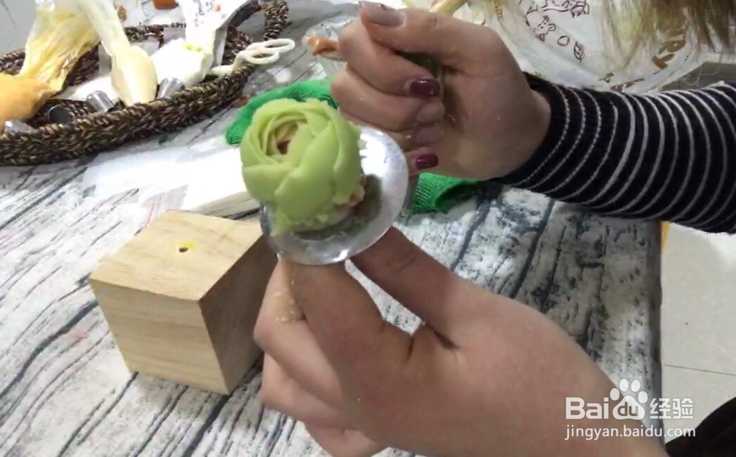 裱花蛋糕的做法