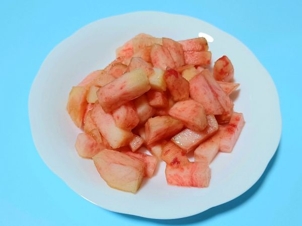 桃桃西打气泡水