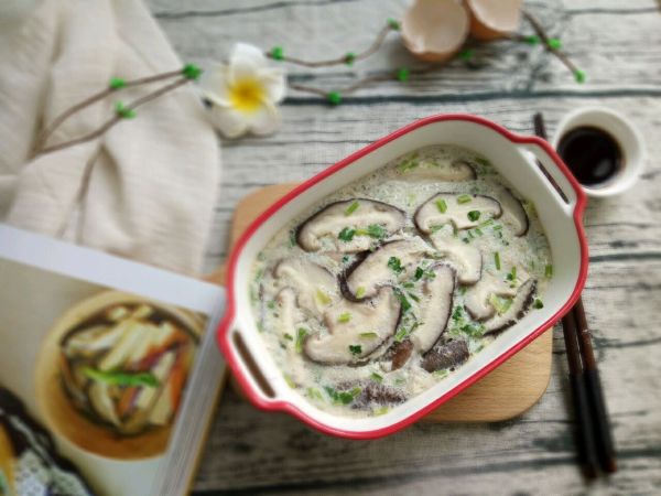 香菇香菜蒸蛋羹
