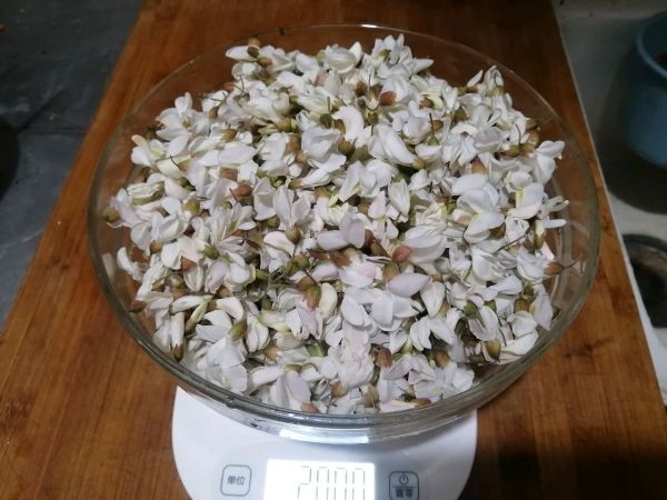 清香可口美味蒸槐花