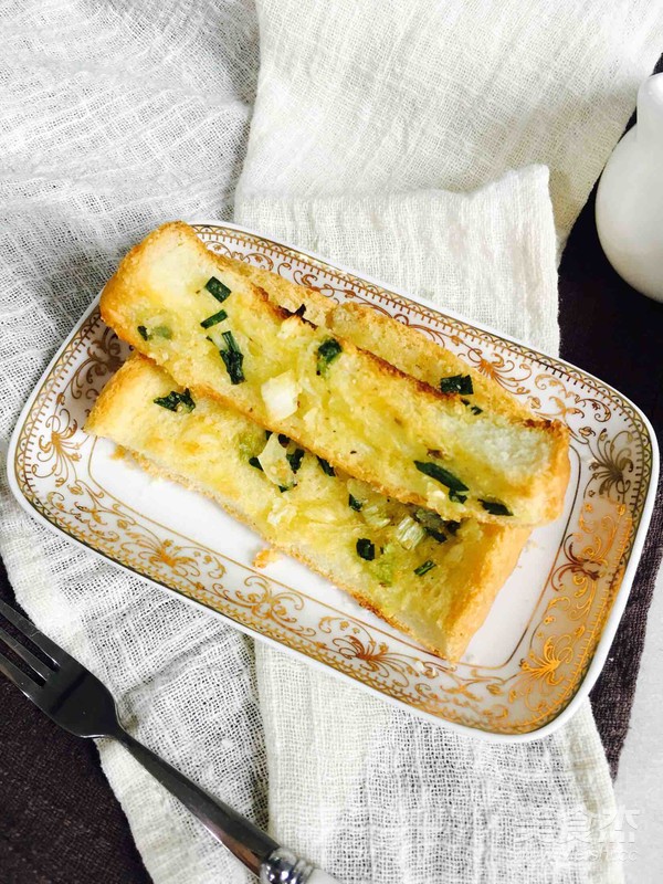 葱香吐司条的做法