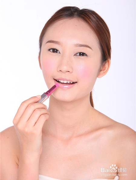 怎么画可爱甜美的白领妆