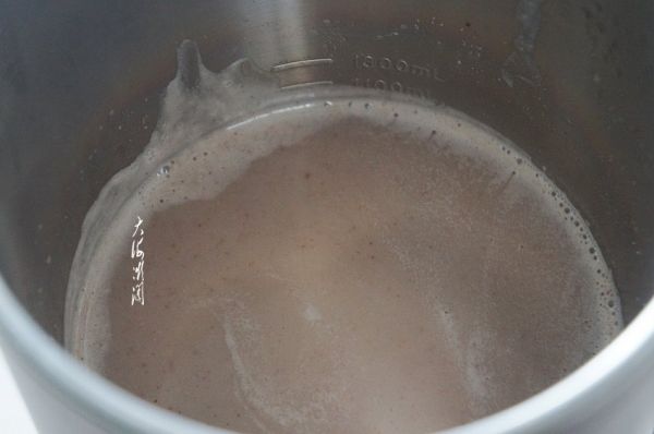 早餐来一碗红枣杂粮羹