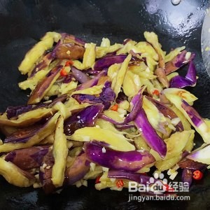 家常菜(酱爆茄子v)的做法