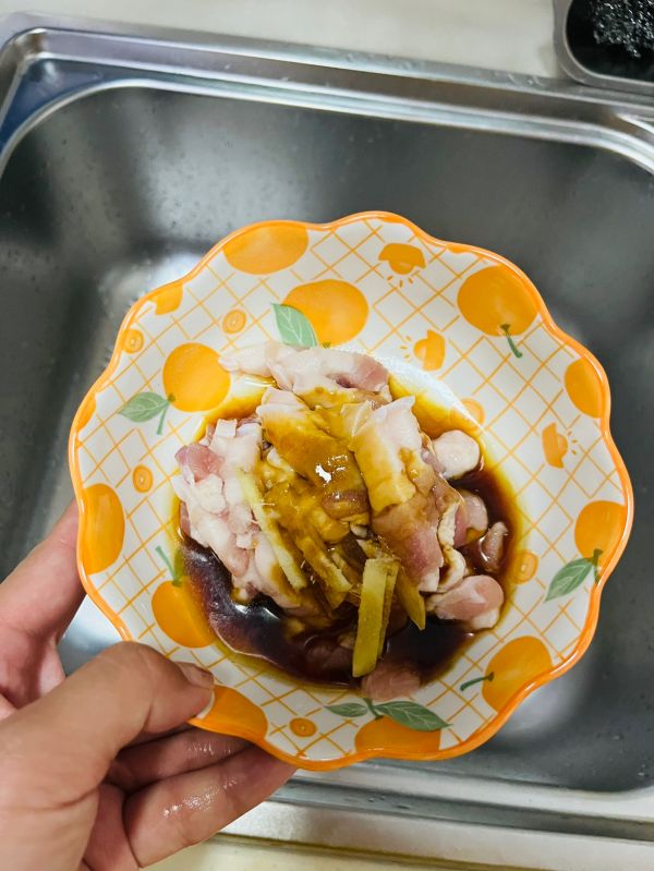 酸辣藕丁五花肉