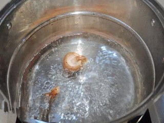 鲜虾香菇锅贴怎么做