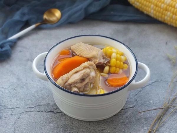 玉米胡萝卜鸡汤