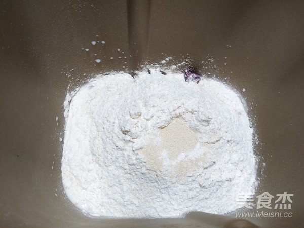 紫薯亚麻籽软欧