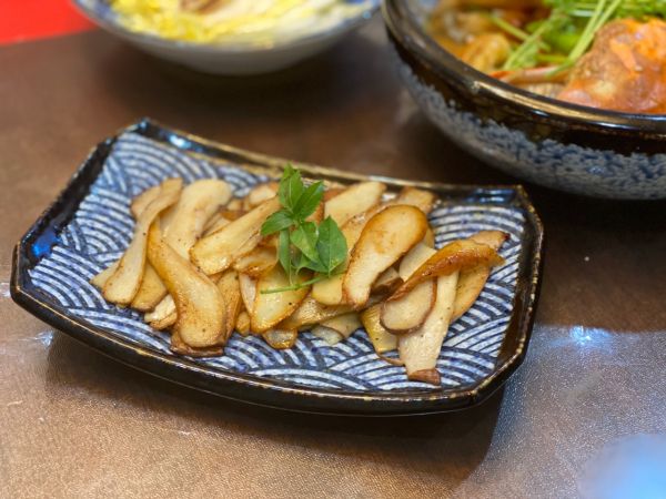 黄油煎黑胡椒杏鲍菇片