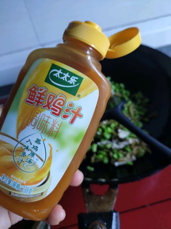 榨菜肉丝炒毛豆