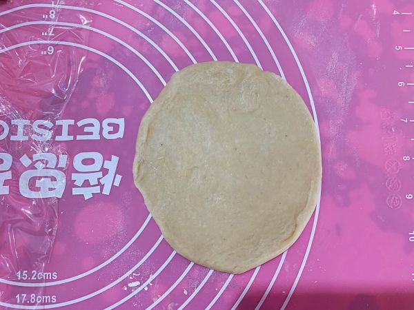 奶香浓郁蝴蝶结面包