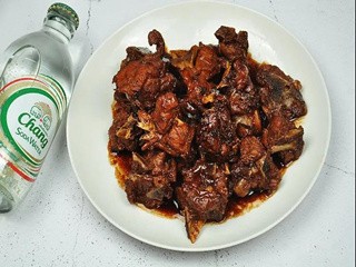 经典酱排骨怎么做？