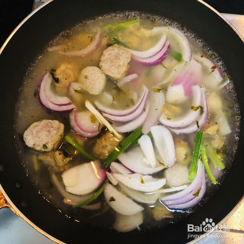 挑战自制力的蚌肉蔬菜汤米线