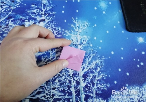 美丽的节日花环怎么制作