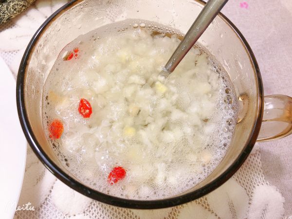 黑芝麻鸡蛋面包片