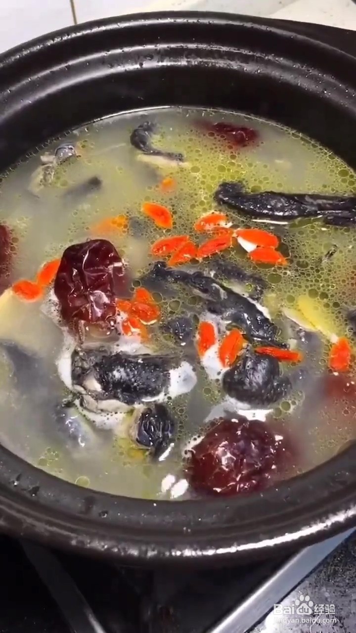 如何制作滋补养生乌鸡汤