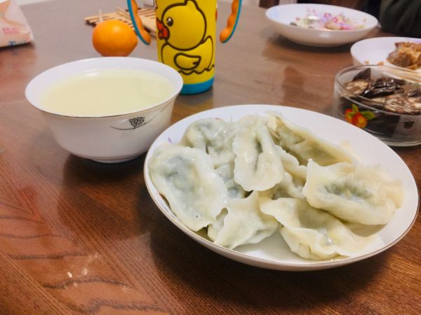 香菇青椒肉馅饺子