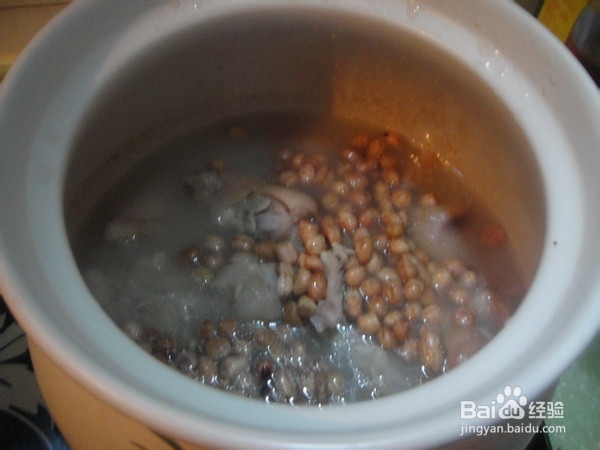 如何做花生猪脚汤?