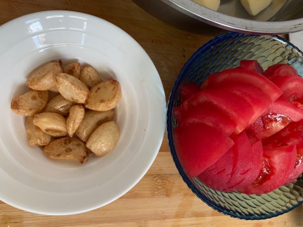 番茄牛肉炖土豆