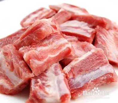 年糕焖排骨的做法