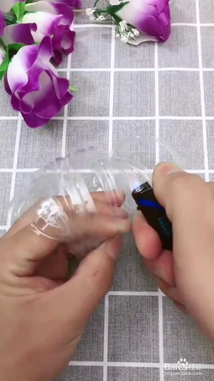 如何晒袜子才能不浪费衣架?