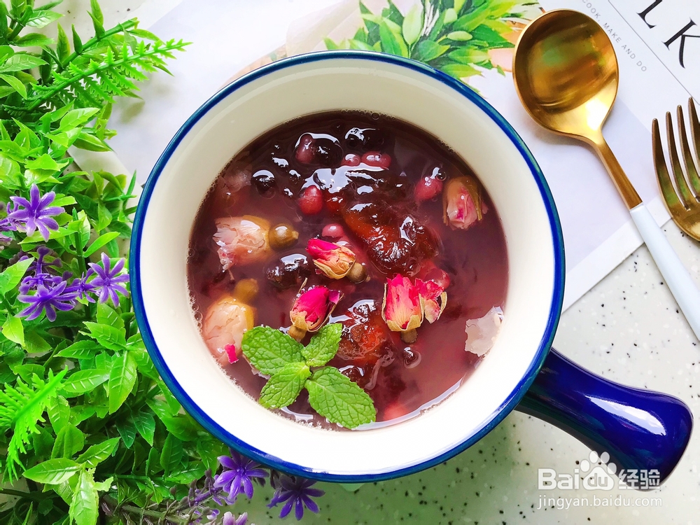 不能拒绝的玫瑰花桃胶红豆羹