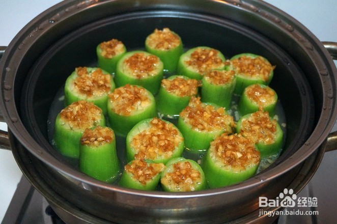 金蒜蒸丝瓜的做法