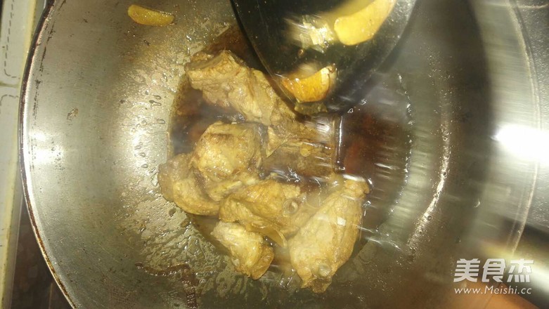 排骨炖豆角的做法