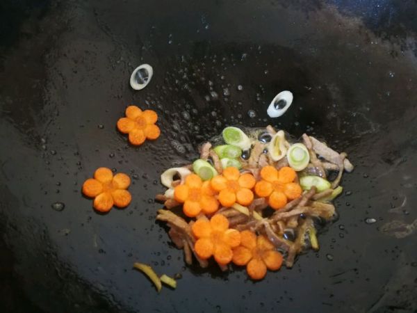 胡萝卜牛肉汤面#柏翠辅食节-营养佐餐#