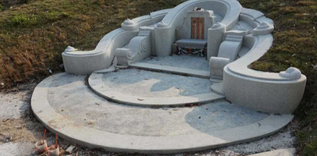 坟墓前台阶怎样做正确