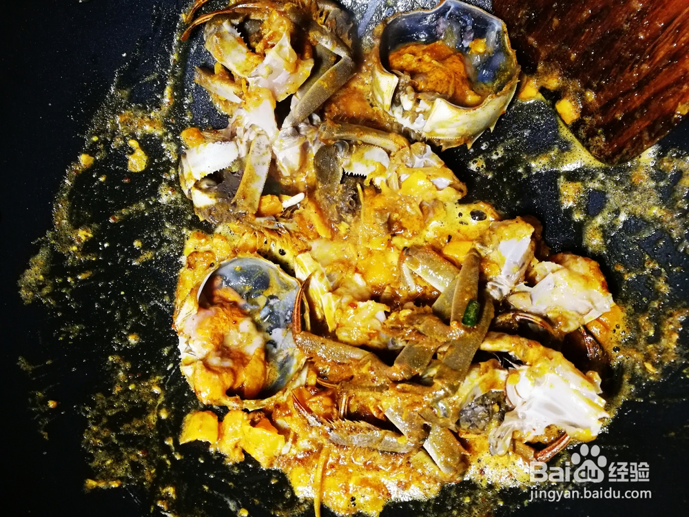 海鲜美食-咖喱金沙炒大闸蟹的做法