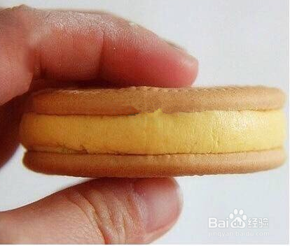 手把手教会您做超级好吃的甜品——南瓜夹心饼