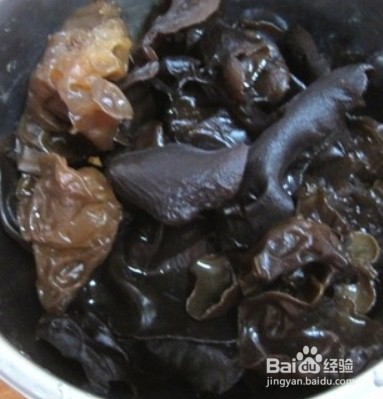 洋葱木耳凉拌菜做法