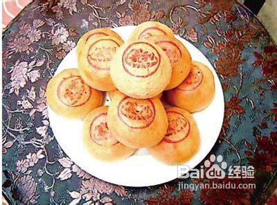 经典月饼的做法：[1]玉米月饼