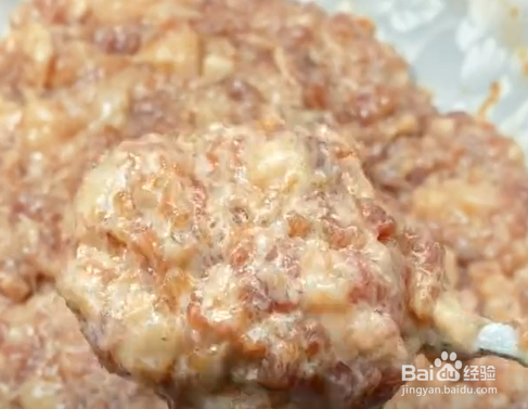 如何在家自制鲜嫩多汁的饺子馅？