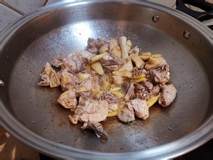 教你怎么做鲜松茸土鸡汤